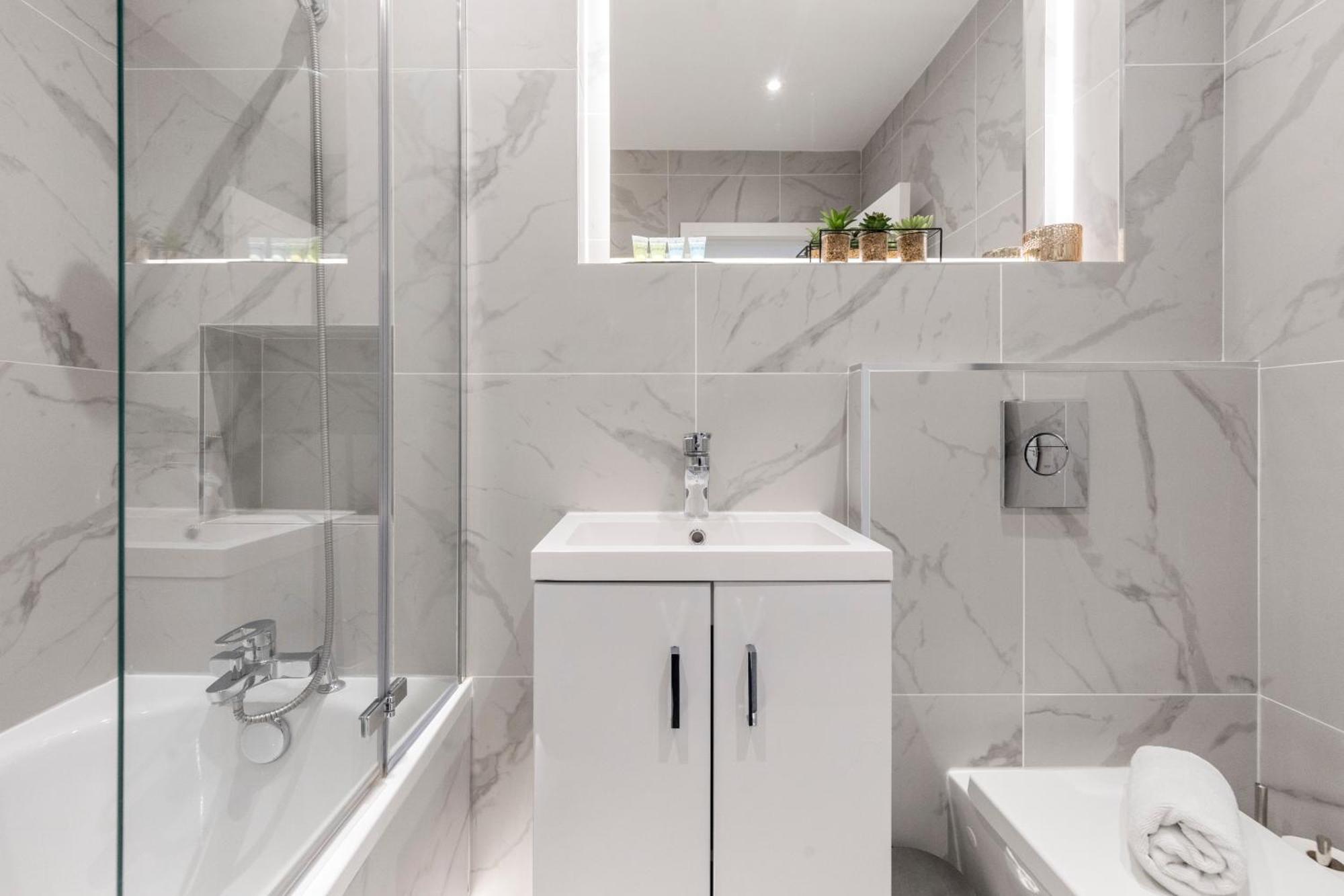 Luxurious 2 Bedroom - Apartment - Central Location Londra Dış mekan fotoğraf