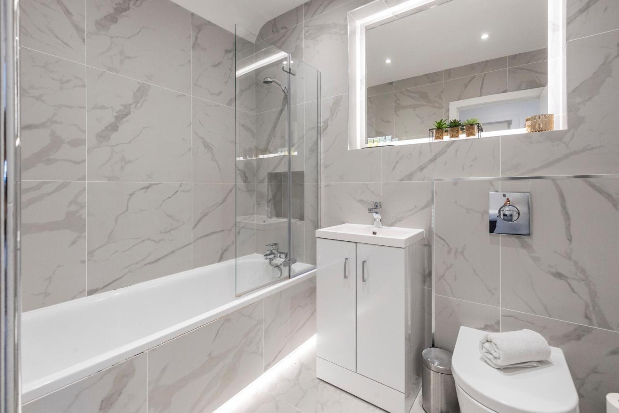 Luxurious 2 Bedroom - Apartment - Central Location Londra Dış mekan fotoğraf