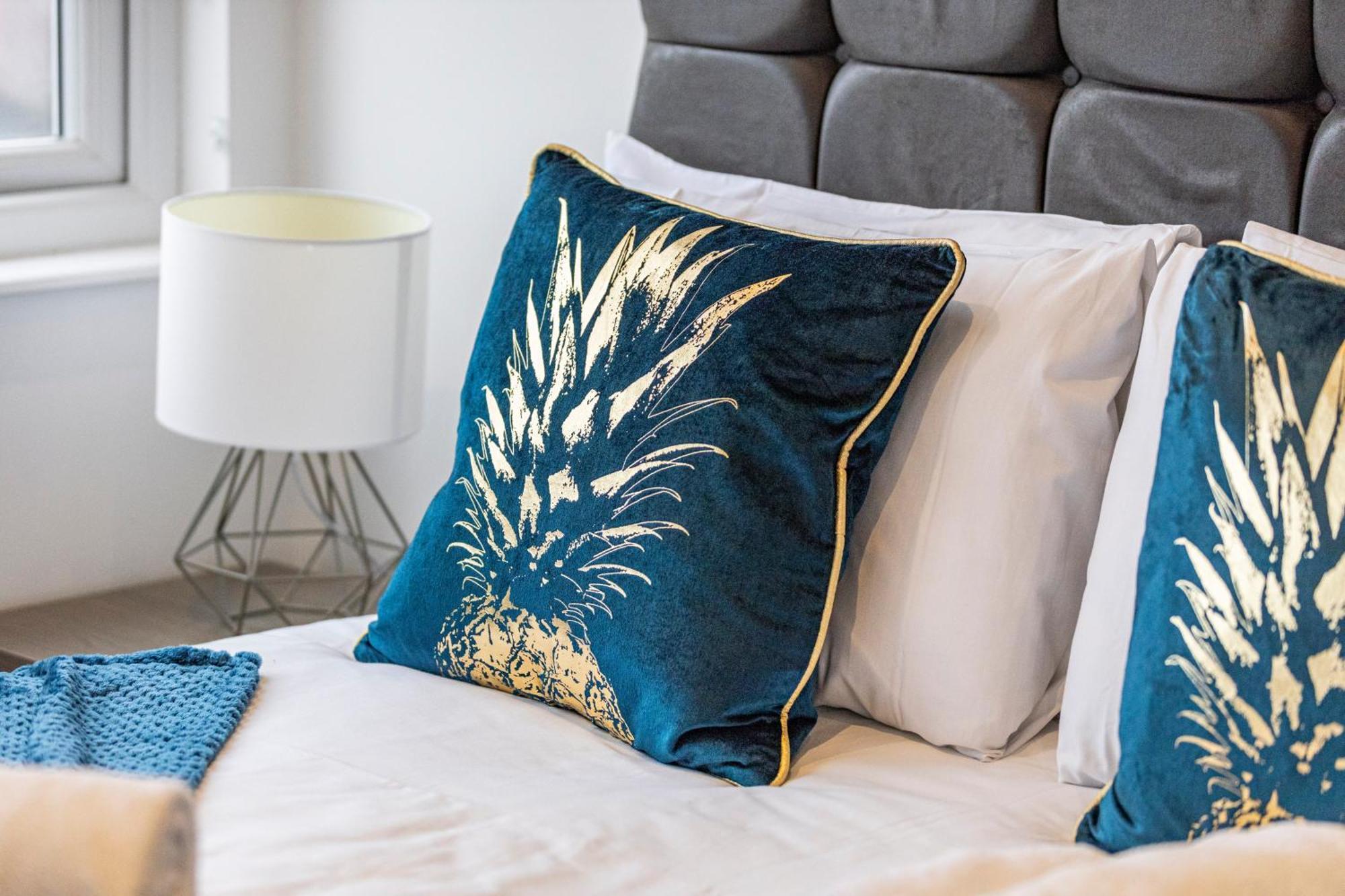 Luxurious 2 Bedroom - Apartment - Central Location Londra Dış mekan fotoğraf